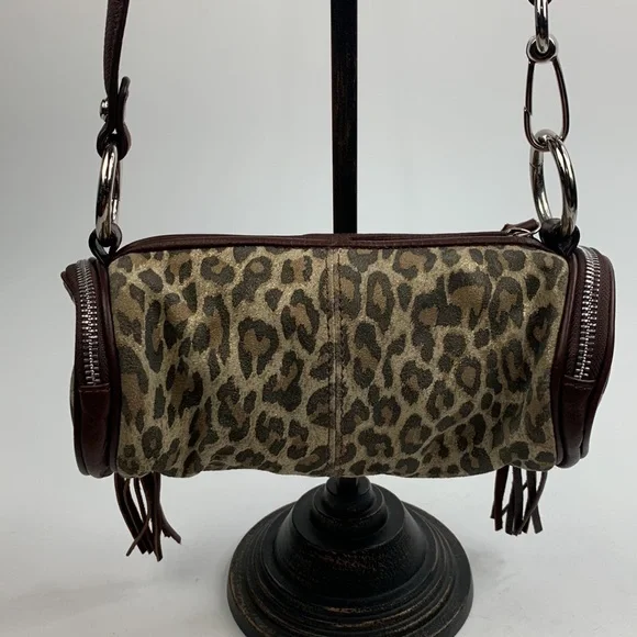 B Makowsky Leopard Print leather trim Fringe tassel Barrel bag Zip Crossbody - Picture 2 of 16